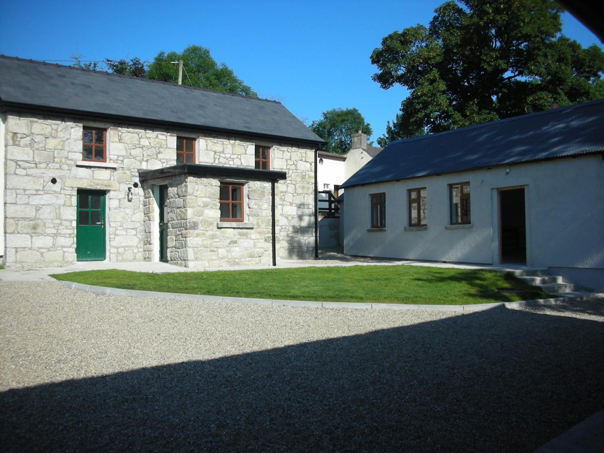 Green Adventure Ecohostel Clonmore Экстерьер фото
